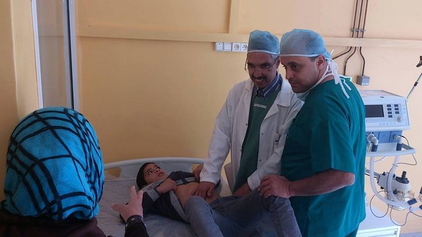 عرف مستشفى الحسن الثاني الإقليمي بطانطان إجراء عمليات جراحية بأحدث التقنيات الجراحية، في إطار قافلة الصداقة والتعاون المنظمة من طرف مؤسسة "الموكار" ومؤسسة السامو الإسبانية بشراكة مع المندوبية الإقليمية للصحة وعمالة طانطان