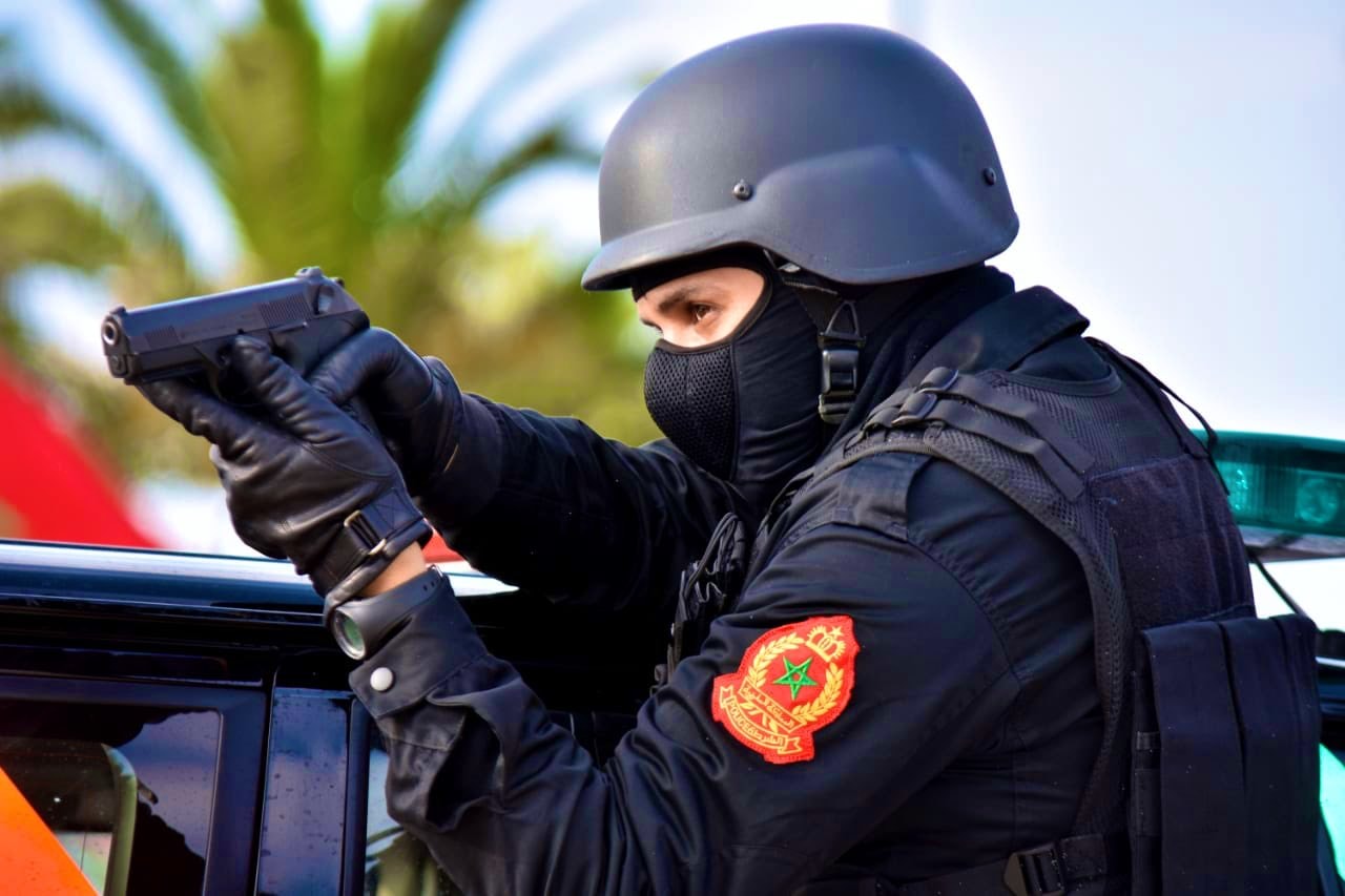 طنجة: رصاصة شرطي لتوقيف شخص مسلح كاد أن يرتكب مجزرة دموية