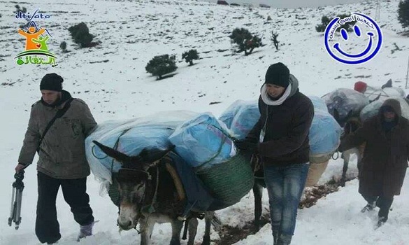 ارسم بسمة والتفاتة تنظمان قافلة تضامنية إلى منطقة تبرغنت بجماعة آيت محمد