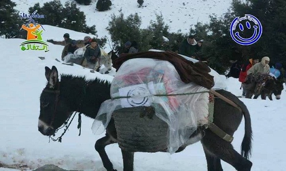 ارسم بسمة والتفاتة تنظمان قافلة تضامنية إلى منطقة تبرغنت بجماعة آيت محمد