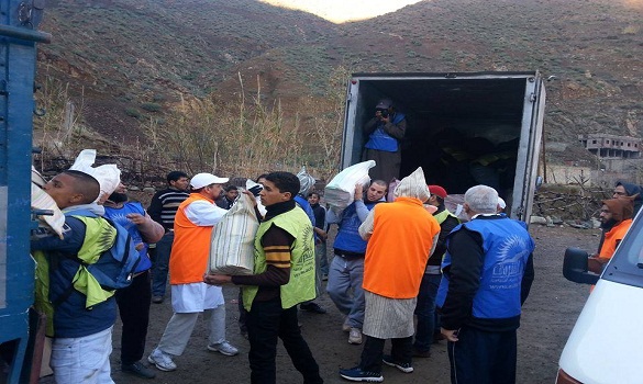 منتدى الشروق يحط قافلة مساعداته بدوار تماترت ستي فاطمة