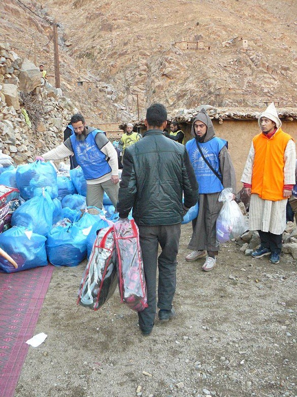 منتدى الشروق يحط قافلة مساعداته بدوار تماترت ستي فاطمة