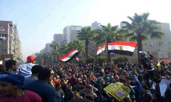 مسيرات جمعة «مليونية الشعب يشعل الثورة» 17 قتيلا وعشرات الجرحى