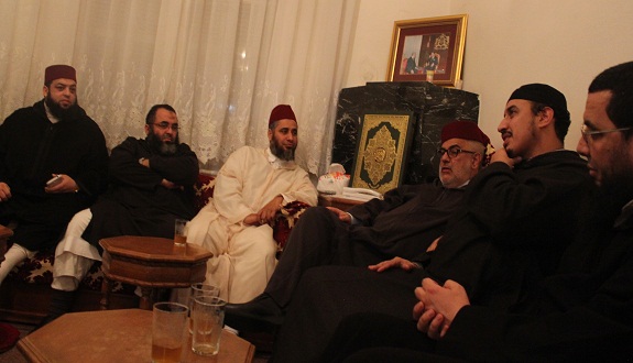 فعاليات دعوية تزور رئيس الحكومة عبد الإله بنكيران للتعزية