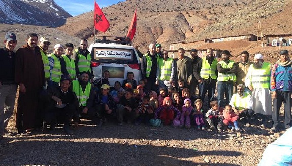 «جمعية الوسط للثقافة والتنمية» بورزازات تنظم قافلة «مودة» لتقديم المساعدات «جمعية الوسط للثقافة والتنمية» بورزازات تنظم قافلة «مودة» لتقديم المساعدات