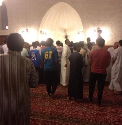 صورة مؤذن لَفَظَ أنفاسه الأخيرة فور انتهائه من أذان الفجر بمدينة جدة