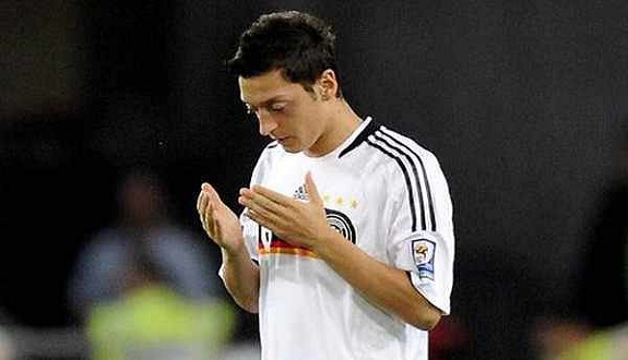 إحسان الفقيه: الكورة جول.. وهدف (فيديو)