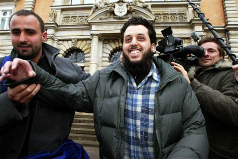 مذكرات المعتقل منير المتصدق (ح1) رحل إلى ألمانيا ليدرس الهندسة فوجد نفسه مدانا بأحداث 11 شتنبر مذكرات المعتقل منير المتصدق (ح1) رحل إلى ألمانيا ليدرس الهندسة فوجد نفسه مدانا بأحداث 11 شتنبر