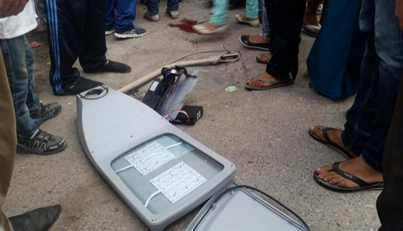 سقوط أعمدة كهربائية على رؤوس المواطنين بمدينة سلا 