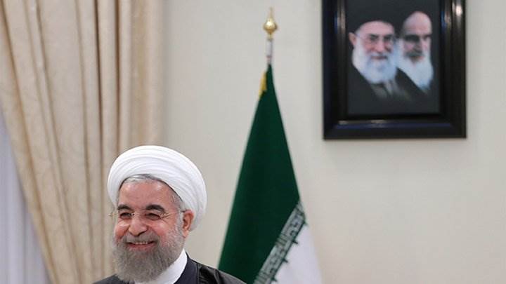 قال الرئيس الإيراني حسن روحاني، السبت، إن "بلاده لن تستمر بمفردها في الاتفاق النووي، وعلى الأطراف الأخرى المساهمة في حمايته".