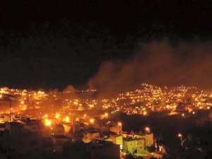 صور اندلاع احتجاجات خطيرة بالقطيف بعد إعدام زعيم الشيعة بالسعودية