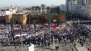 انطلاق المسيرة الوطنية الثالثة للأساتذة المتدربين بعد تجمع الآلاف أمام باب الأحد بالرباط