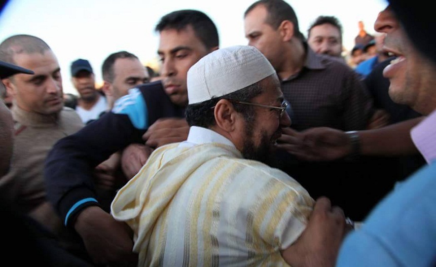 لجنة الدفاع عن المعتقلين الإسلاميين تعزي المعتقل الرتيوي في وفاة ابنه