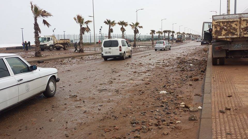 صور.. مد بحري جديد في كورنيش سيدي موسى بسلا، يتسبب في تشويه تهيئته