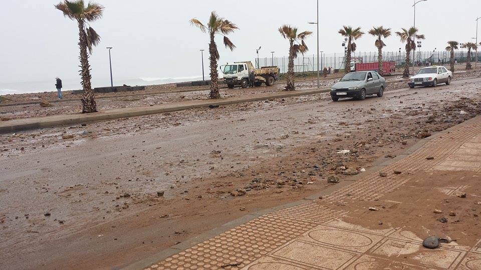 صور.. مد بحري جديد في كورنيش سيدي موسى بسلا، يتسبب في تشويه تهيئته