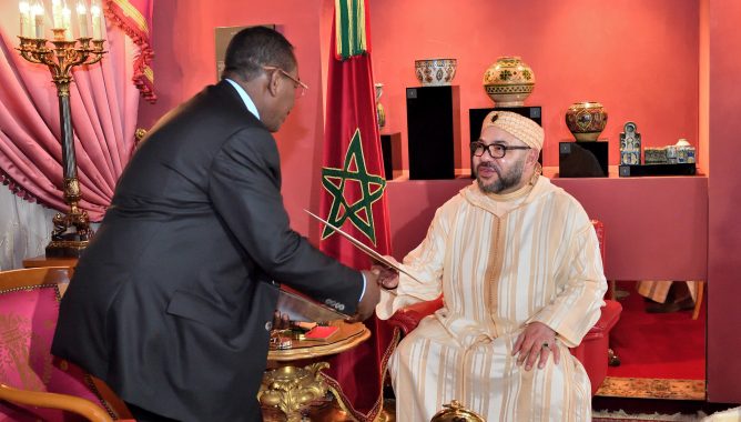 الرئيس عمر البشير يوجه دعوة للملك محمد السادس لزيارة السودان