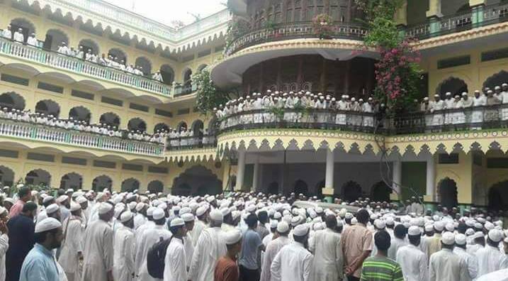 صور جنازة محدث الهند الشيخ محمد بن يونس الجونفوري -رحمه الله-