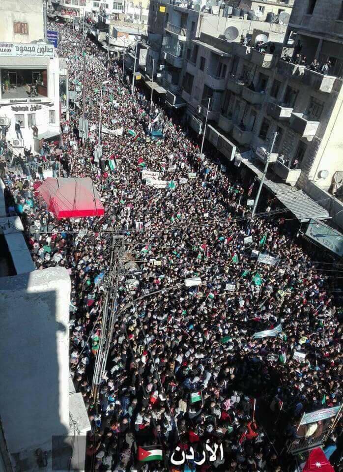 بالصور تفاعل البلدان الإسلامية مع قضية تهويد القدس وإعلانها عاصمة لإسرائيل