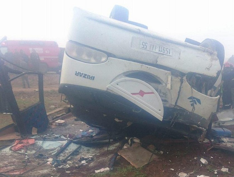 صور.. إصابة 30 شخصا إثر انقلاب حافلة للركاب نواحي آسفي