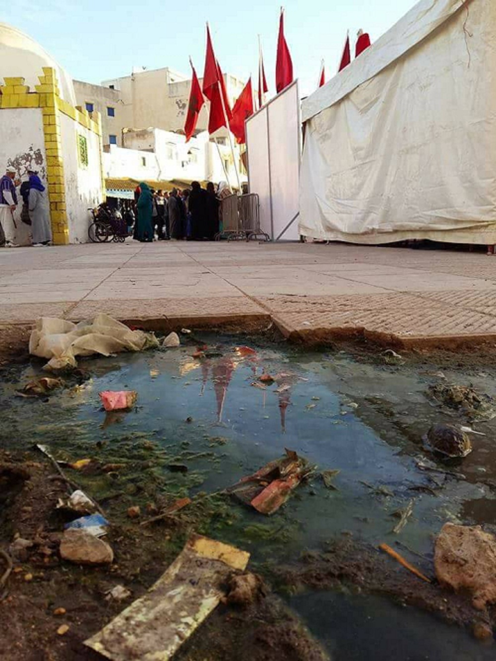 سخرية عارمة من صورة أكبر قفطان في المغرب