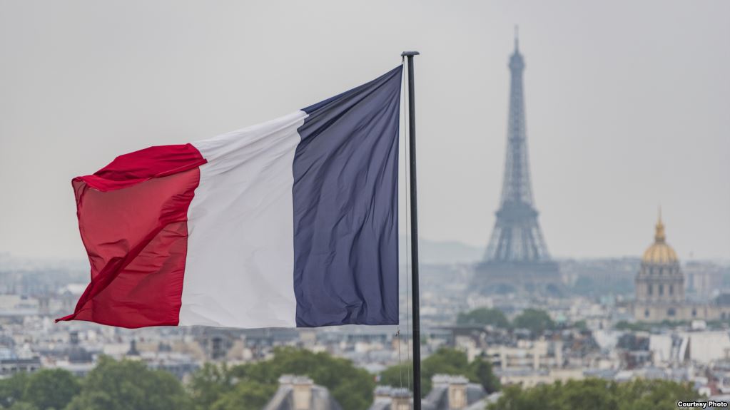 مذكرة سرية تكشف علم فرنسا باتفاق شركة فرنسية (لافارج) و "داعش"