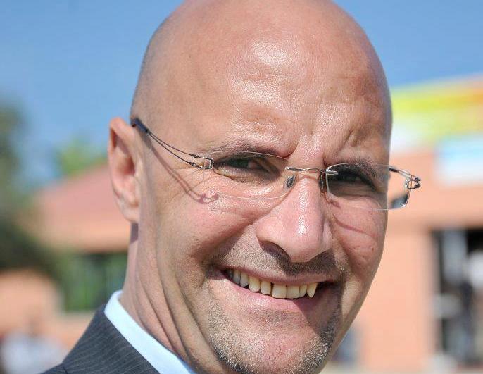 عاجل.. انتحار صحافي برمي نفسه نم سطح منزله بعد أن هدد سابقا بذلك