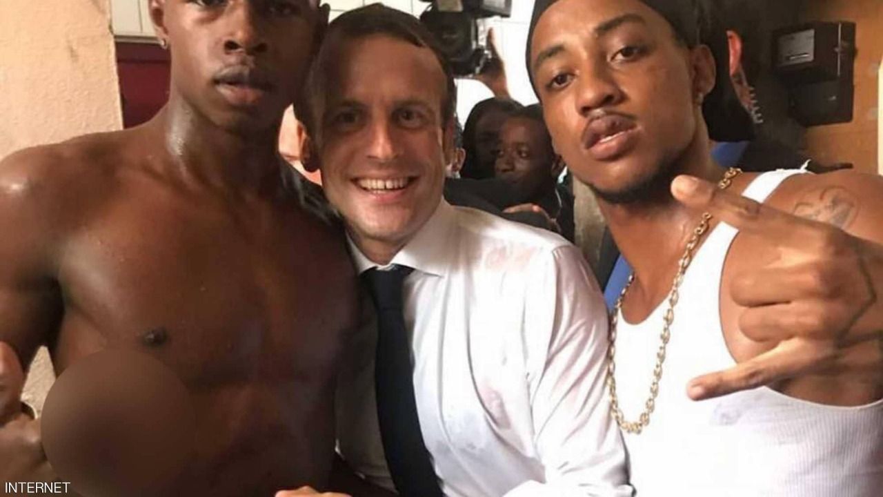 صور ماكرون تثير موجة من السخط مع تنامي العنصرية