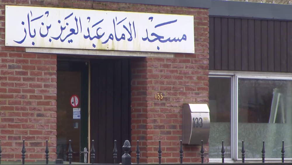 خطير.. إمام مسجد في هولندا يتضامن مع السعودية باسم مساجد المغرب