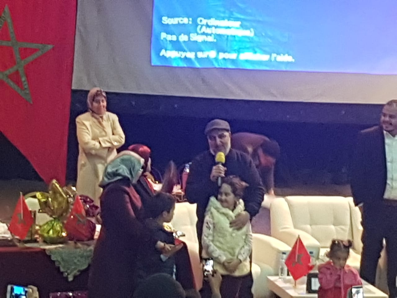 تكريم الطفلة أمجون بفاس بمناسبة اليوم العالمي للعربية