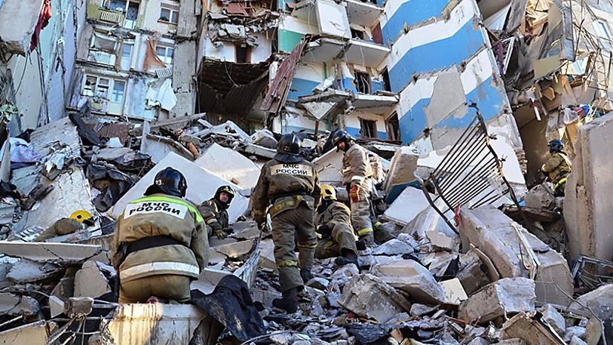 إنقاذ رضيع روسي تحت أنقاض بناية منهارة منذ 35 ساعة