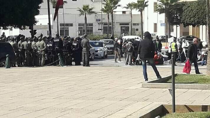 بالصور.. أساتذة الزنزانة 9 يحتجون بالرباط وإصابات في صفوفهم بعد تدخل أمني