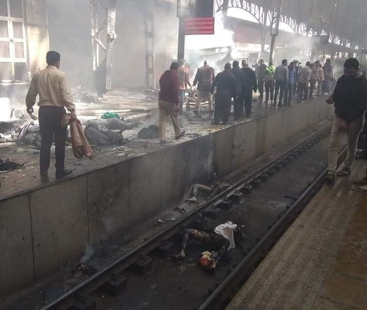 مقتل 26 وجرح 50 في حادثة قطار بمصر أدت لاندلاع النيارن (صور)