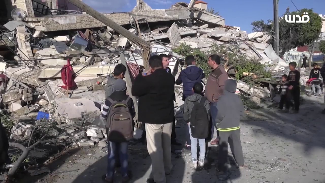 أسر فلسطينية بغزة تفقد منازلها جرّاء القصف الإسرائيلي