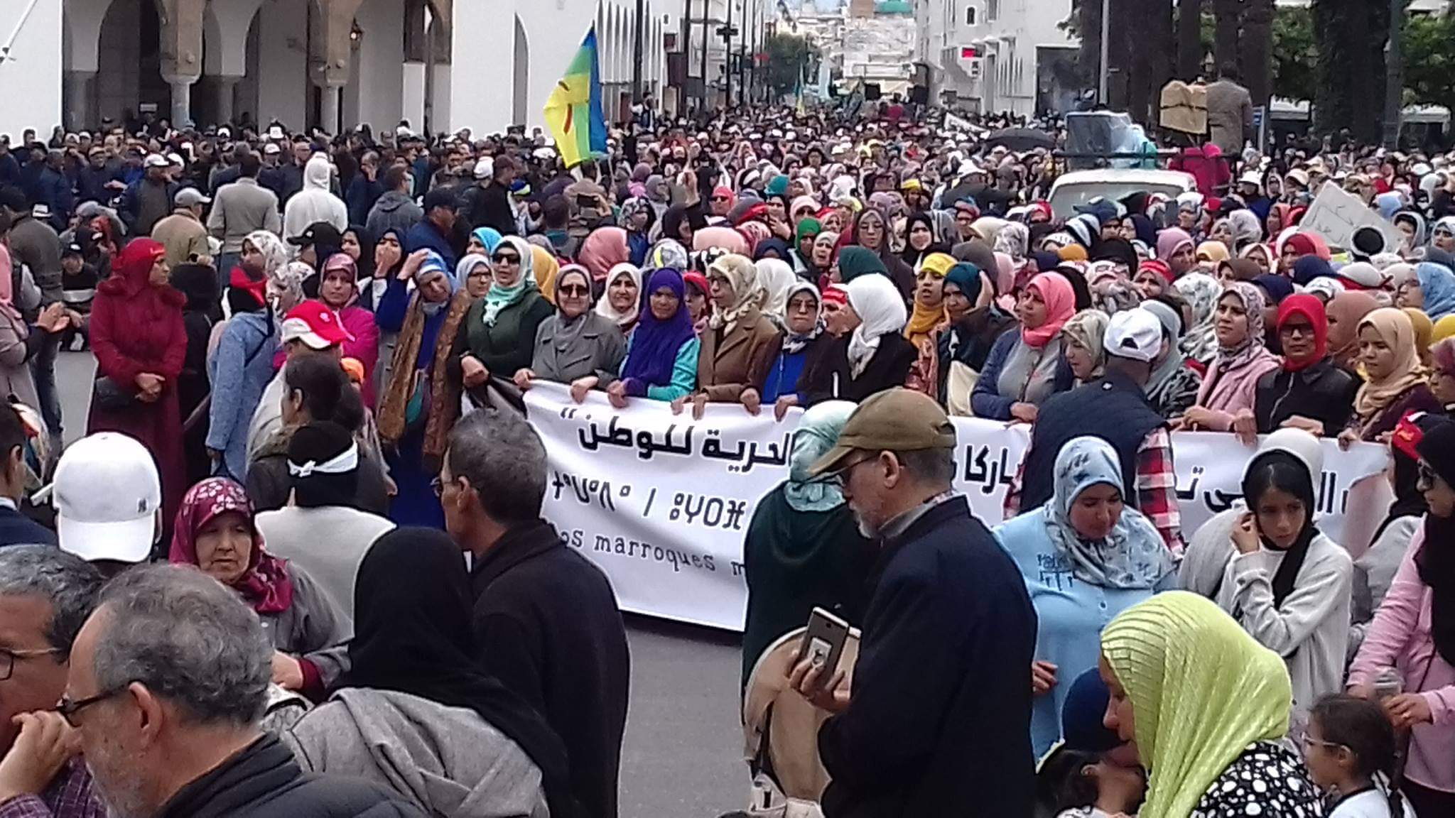الرباط.. مسيرة وطنية ضخمة مع "معتقلي حراك الريف" تحت شعار "باركا من الظلم.. الحرية للمواطن"