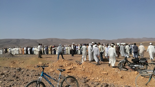 صور من جنازة فقيد "تنسيقية أساتذة التعاقد" حميد الأخضر الذي توفي بعد إصابته بتسمم غذائي