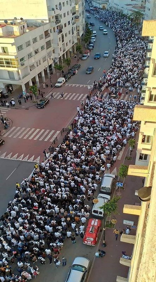 صورة من مسيرة اليوم لأساتذة التعاقد وأساتذة الزنزانة 9 والأساتذة حاملو الشهادات