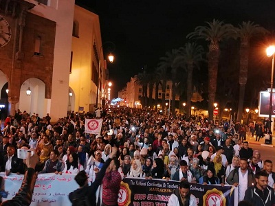 صور.. مسيرة واعتصام حاشد للأساتذة المتعاقدين بأهم شوارع الرباط وأمام البرلمان والحديث عن مقترح حوار مع الوزارة