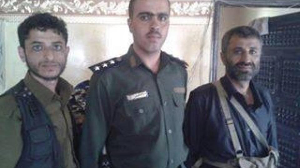 ضابط يمني يتبرأ من والده بسبب "فيديو حوثي"