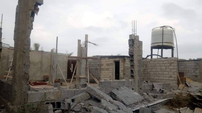 بالصور.. السلطات تهدم مسجد حي الحمري بمنطقة بنعويش والساكنة في حالة تذمر بعدما أعادوا ترميمه استعدادا لرمضان