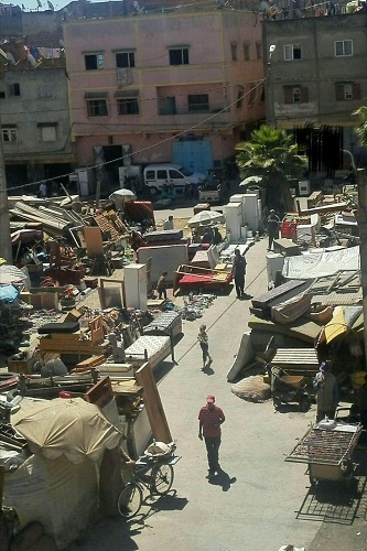 ساكنة قطاع الفتح بمقاطعة العيايدة بسلا تنتفض ضد الجوطية وتحويل أزقتهم لمكب للخردة والمتلاشيات (صور)