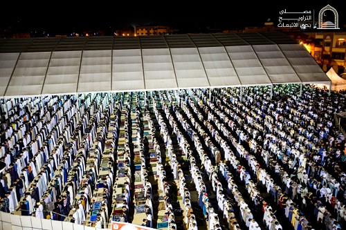 صور رائعة تبهج النفس للأعداد الكبيرة للمصلين في ليلة السابع والعشرين بمصلى حي الإنبعاث بسلا