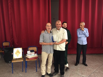 بالصور.. تكريم الأستاذ عز الدين الخمسي بثانوية مصطفى المعاني التأهيلية بعد مسار مهني مليء بالعطاء