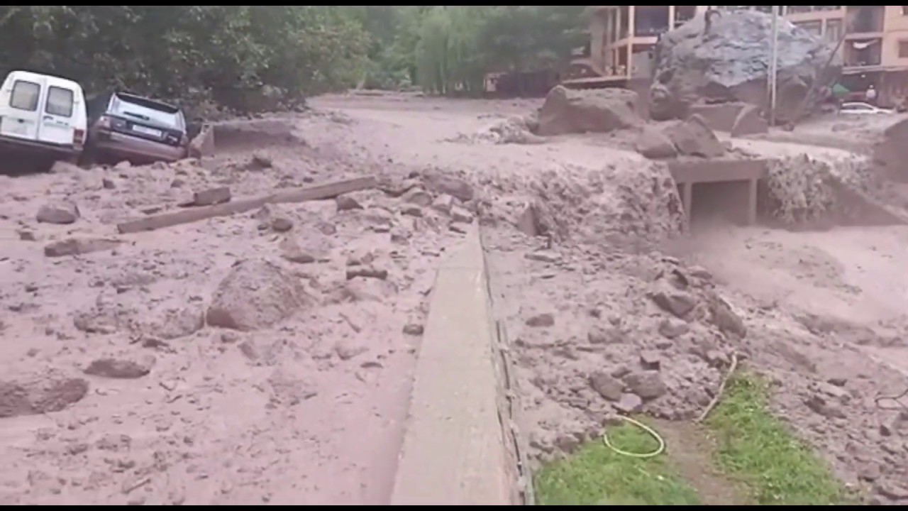 حريم النهر والوادي في الفقه الإسلامي (بحث شرعي علمي على هامش فاجعة سيول تارودانت)