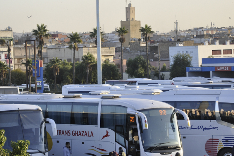 الحكومة توافق على خفض الضريبة على الهواتف وخدمات نقل المسافرين