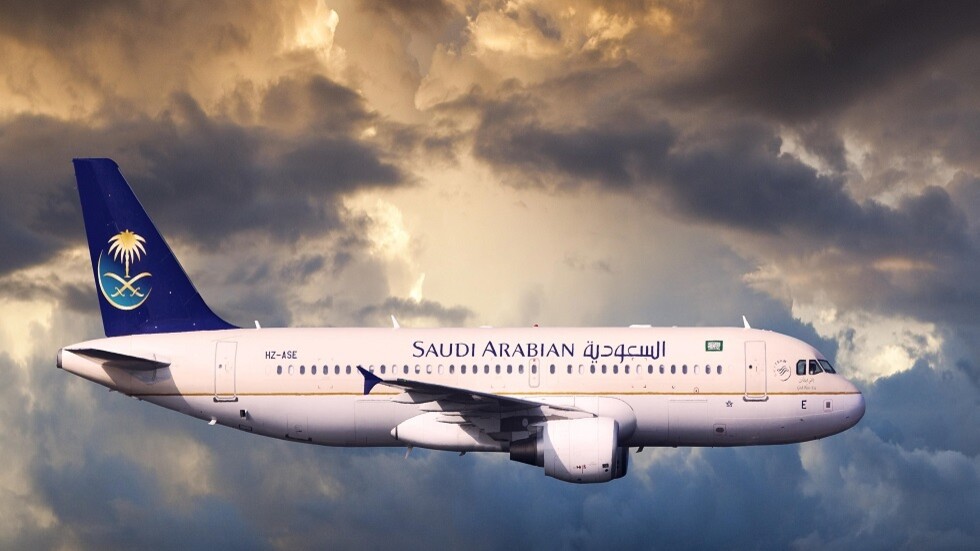 الجزائر تسمح بهبوط اضطراري لطائرة لإسعاف حاجة مغربية