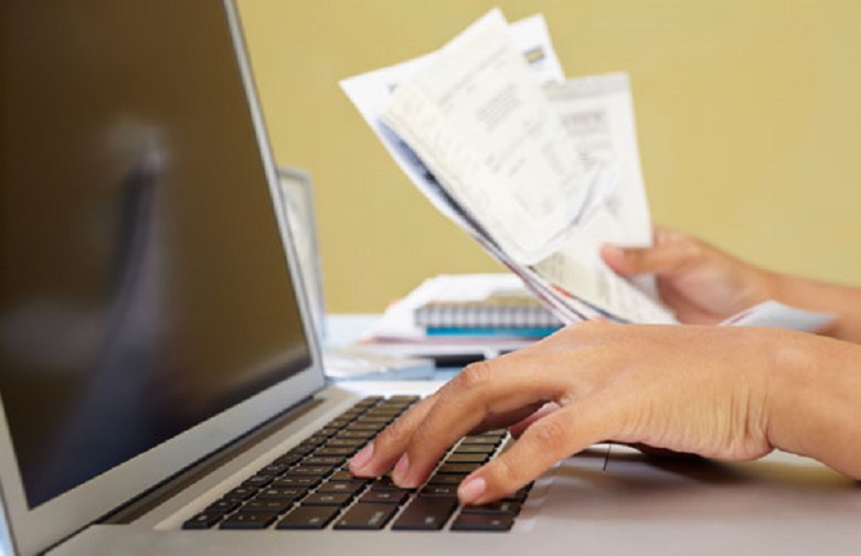 الدفع عبر الإنترنت: تحقيقات مجلس المنافسة وما مصير المبالغ المقتطعة بشكل غير مبرر؟