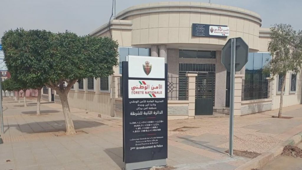 عميد شرطة يقدم على فعل متهور والأساب غامضة