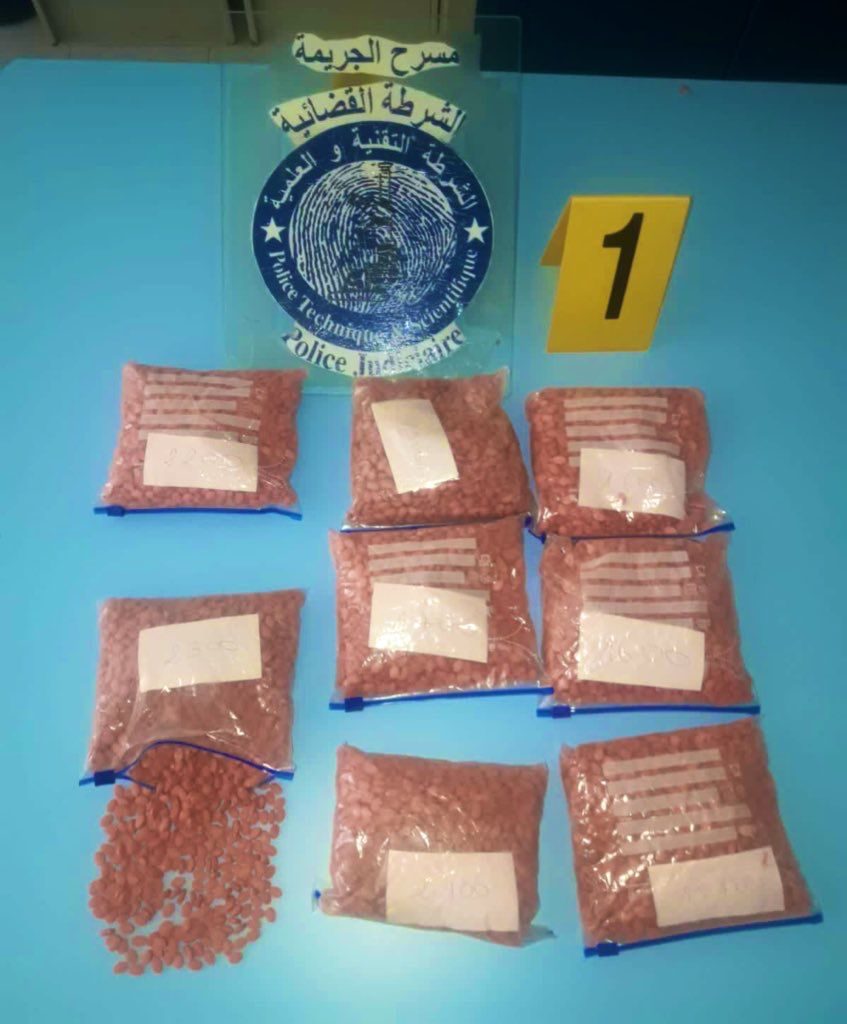 تفتيش سيارة خفيفة يكشف مفاجأة