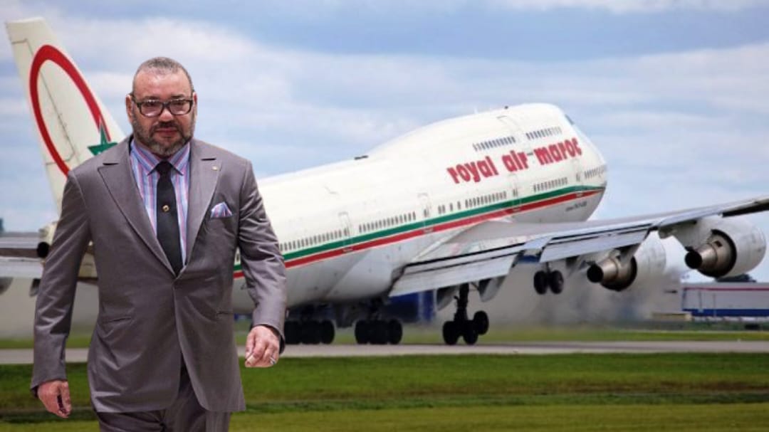 طائرة الملك محمد السادس تحط الرحال بدولة الإمارات