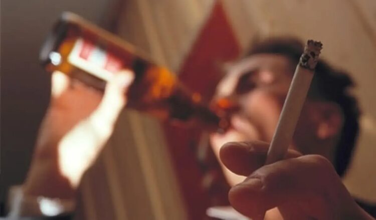 خبراء، خمر، تبغ